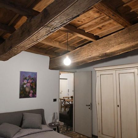 La Casa Di Eva Apartment Cuneo Bagian luar foto