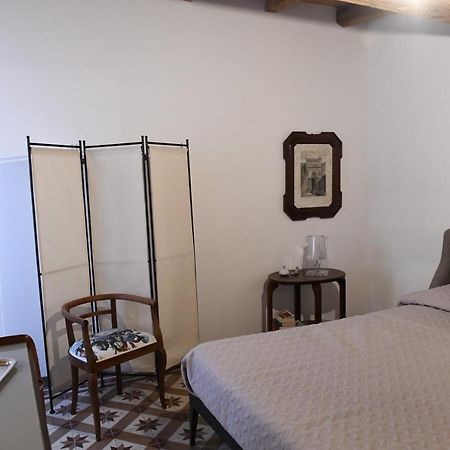 La Casa Di Eva Apartment Cuneo Bagian luar foto