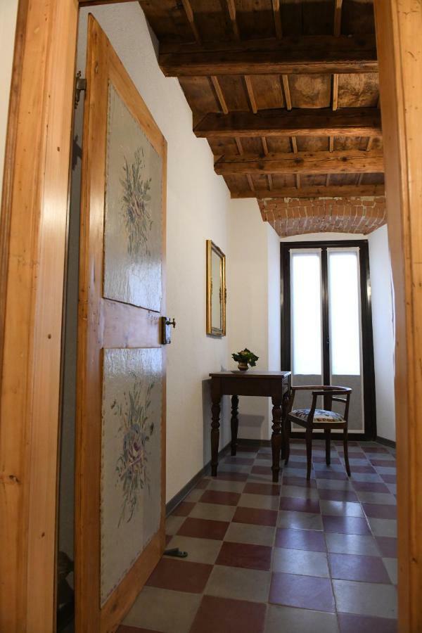 La Casa Di Eva Apartment Cuneo Bagian luar foto