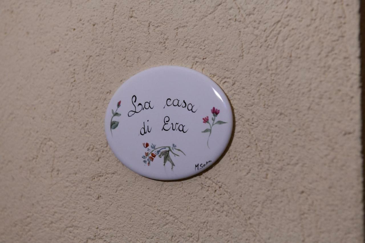 La Casa Di Eva Apartment Cuneo Bagian luar foto