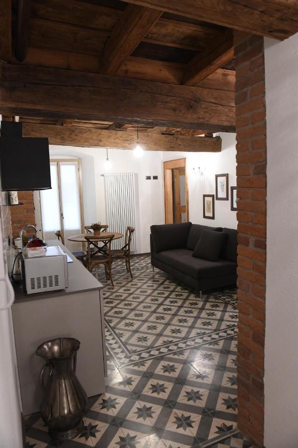La Casa Di Eva Apartment Cuneo Bagian luar foto